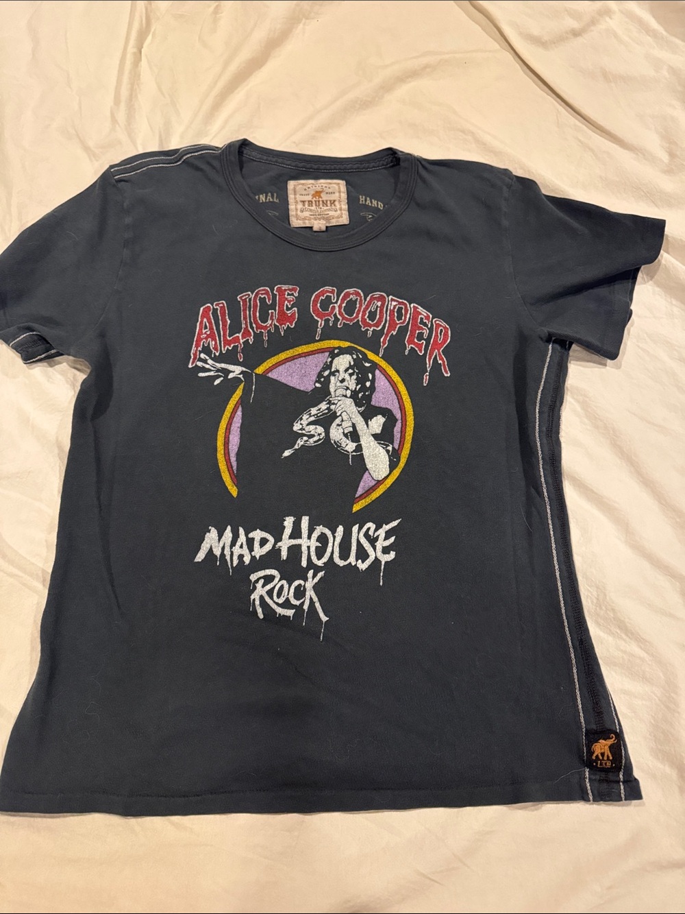 Alice Cooper Mad House 🎸 Black Graphic Women’s Tee Sz2 trunk Ltd limited edition
